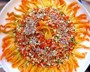'Sunflower-Salad' mit Zucchiniblüten
